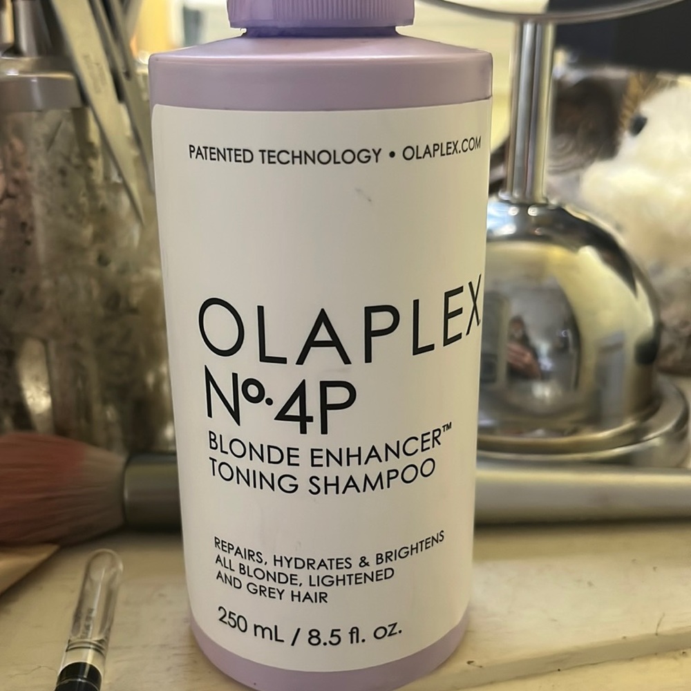 NIB✔️Olaplex - N.4P Blonde Enhancer Toning Shampoo